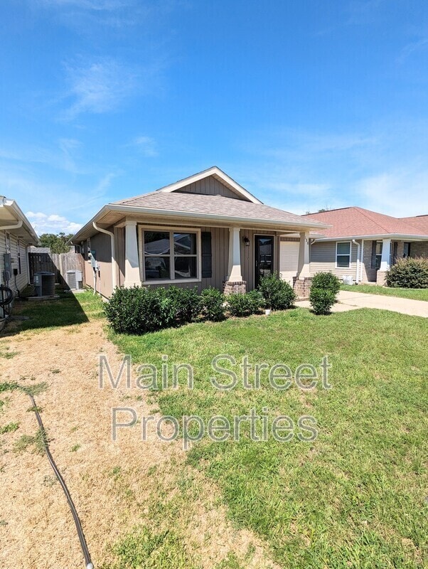 138 Cottage View Dr in Pensacola, FL - Building Photo - Building Photo