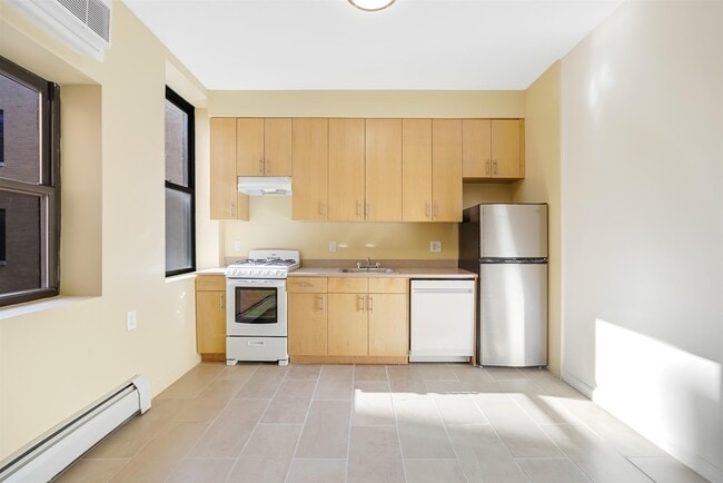 520 Belleville Ave in Belleville, NJ - Building Photo - Building Photo