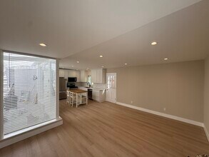 214 11th St in Seal Beach, CA - Building Photo - Building Photo