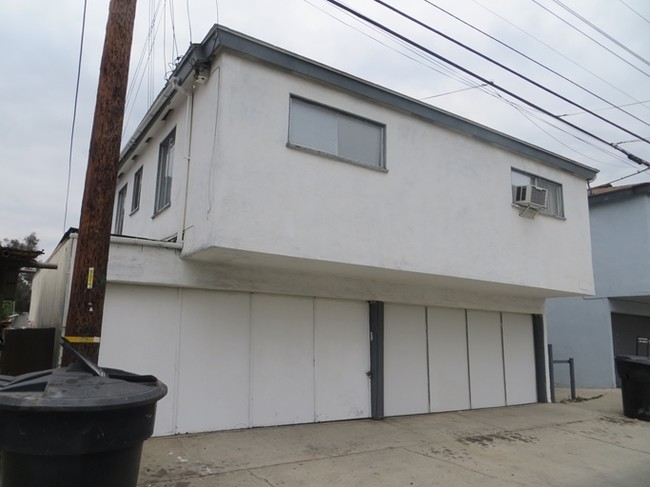 7906 Milton Ave in Whittier, CA - Foto de edificio - Building Photo