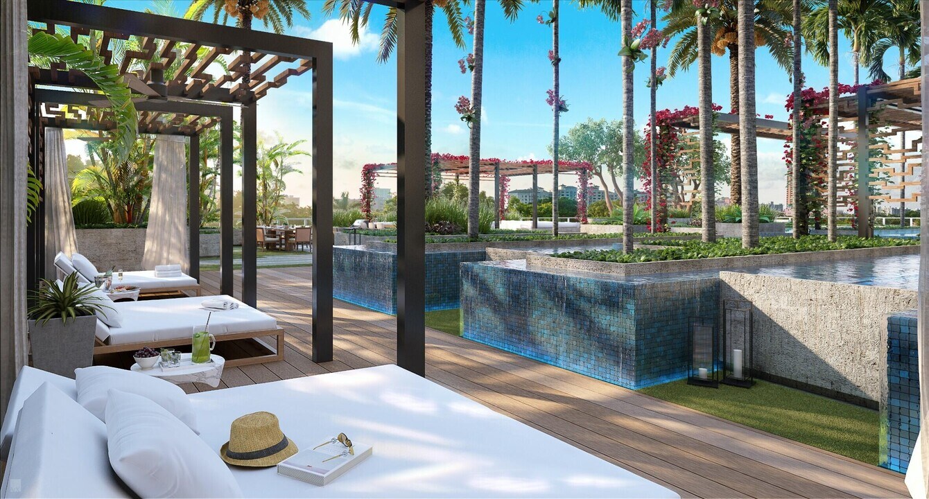 200 SE Mizner Blvd in Boca Raton, FL - Building Photo