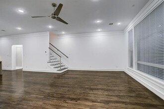 1203 Reinerman St in Houston, TX - Foto de edificio - Building Photo