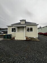 2214 Valencia St in Bellingham, WA - Building Photo - Building Photo