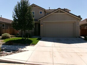 3881 Hazy Swale Way in Sparks, NV - Building Photo - Building Photo