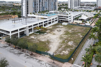 5350 Park in Miami, FL - Building Photo - Building Photo