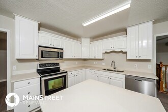 1704 Native Dancer Dr in Helena, AL - Foto de edificio - Building Photo