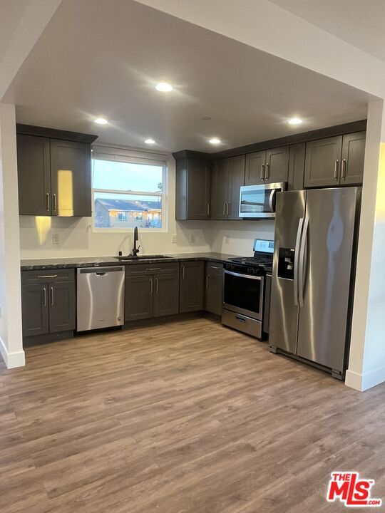 6633 Troost Ave in Los Angeles, CA - Building Photo - Building Photo
