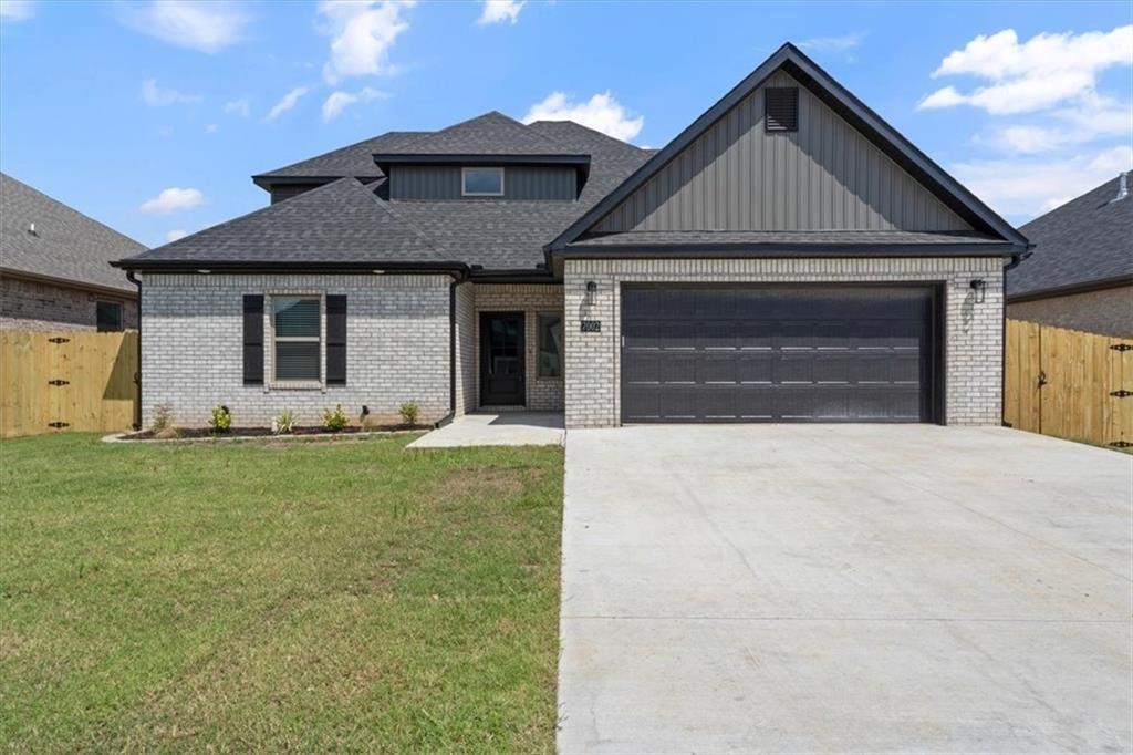7002 SW Basswood Ave in Bentonville, AR - Building Photo
