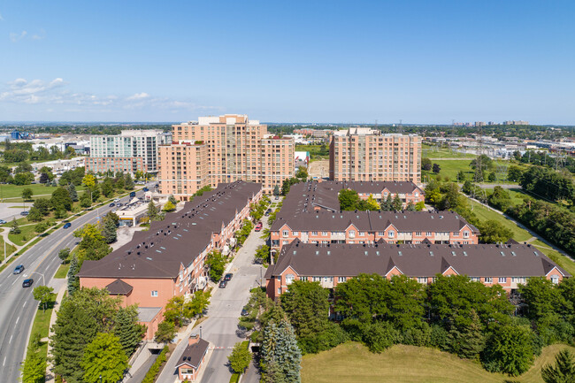 Bamburgh Gate in Toronto, ON - Building Photo - Building Photo