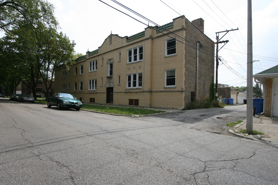 2541 W Thorndale Ave in Chicago, IL - Building Photo