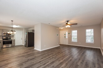 5502 Brook Falls Ct in Charlotte, NC - Building Photo - Building Photo