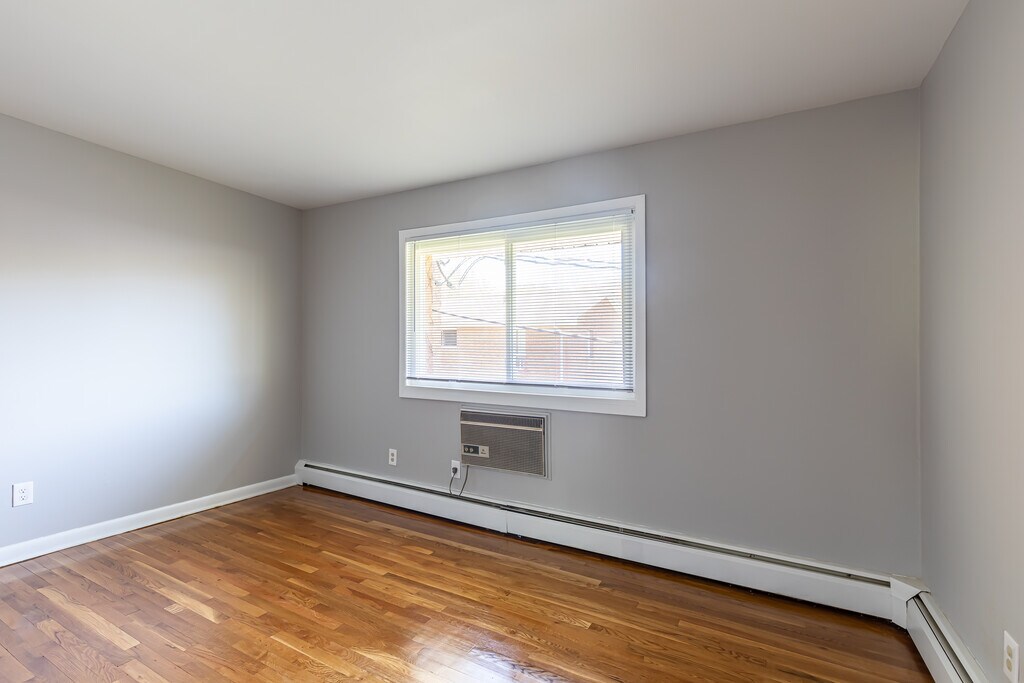 Wickham Gardens Condominiums in East Hartford, CT