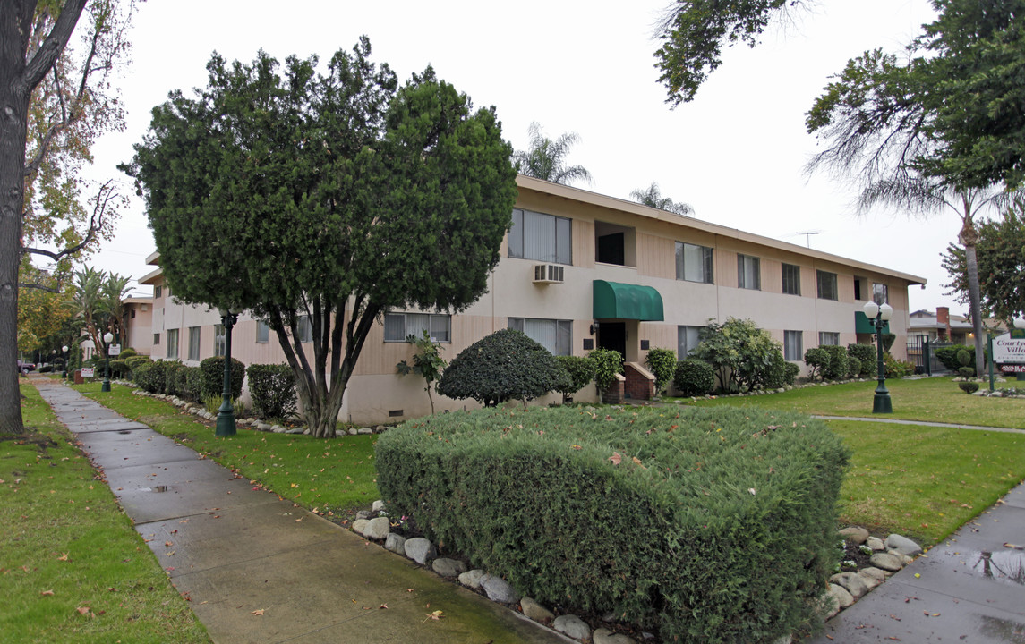 Courtyard Villas in Ontario, CA - Building Photo