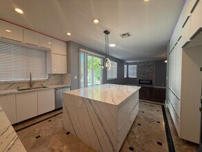 2005 Spruce Way in Antioch, CA - Building Photo - Building Photo