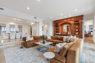 305 N Hibiscus Dr in Miami Beach, FL - Building Photo - Building Photo