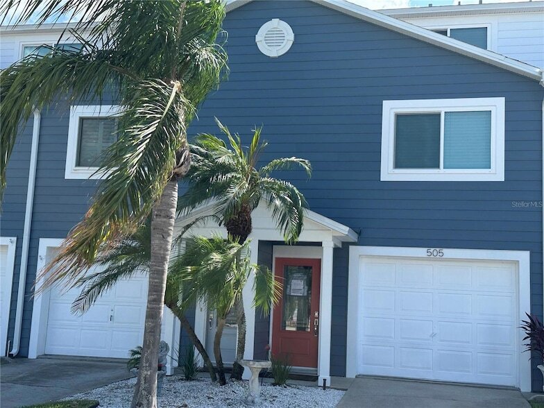 505 Hidden Harbour Dr in Indian Rocks Beach, FL - Building Photo