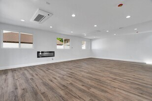 11613 Burbank Blvd in Los Angeles, CA - Building Photo