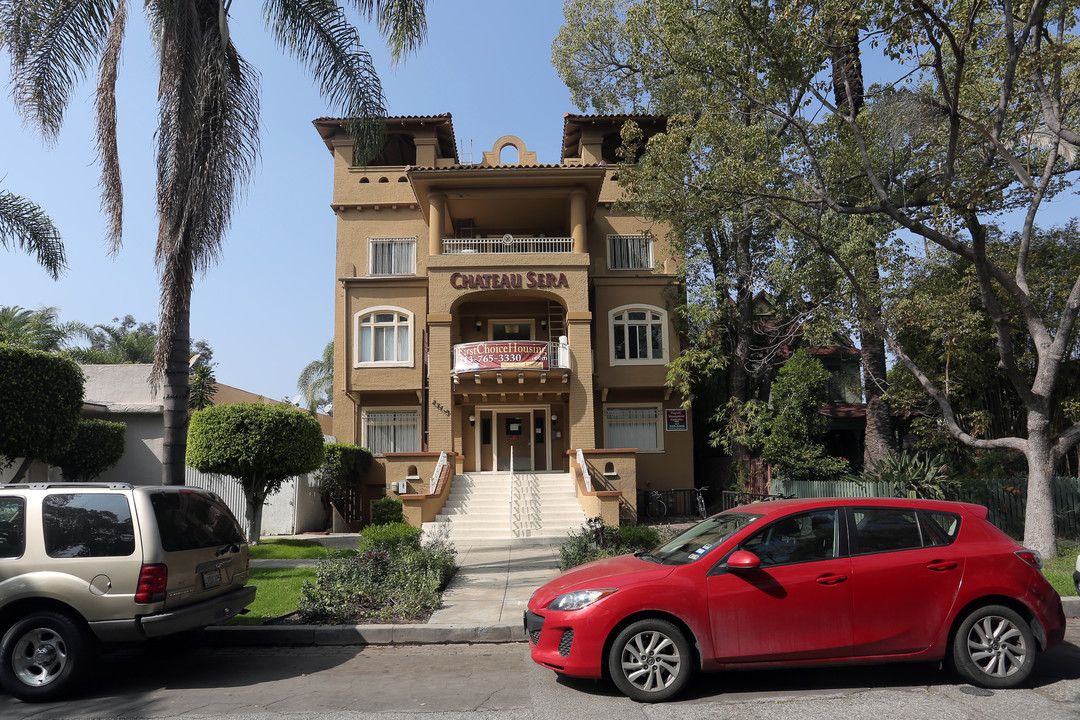 Chetaue in Los Angeles, CA - Building Photo