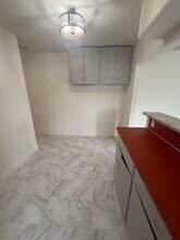 1133 E Lexington Dr, Unit 1133 in Glendale, CA - Building Photo - Building Photo