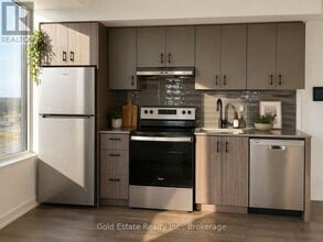 4878 Powers Cmn in Burlington, ON - Building Photo - Building Photo