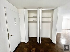 E 16 ST in New York, NY - Building Photo - Building Photo