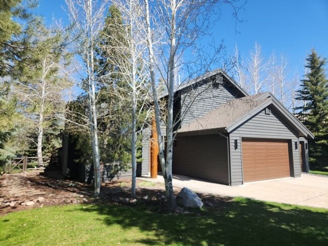 5317 Sandhill Ct in Park City, UT - Building Photo - Building Photo