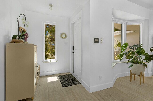 6630 NE 21st Ave in Fort Lauderdale, FL - Building Photo - Building Photo