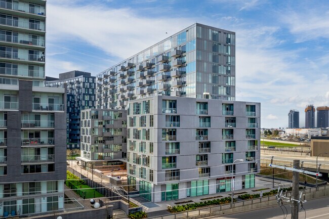 Rocket Condos in Toronto, ON - Building Photo - Building Photo