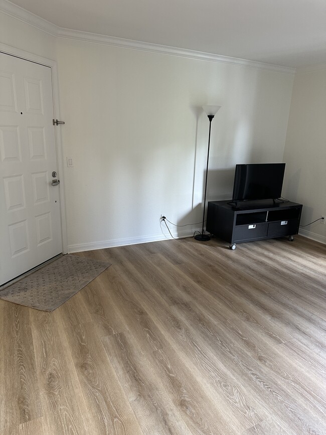 12067 Alta Carmel Ct, Unit 70 in San Diego, CA - Building Photo - Building Photo