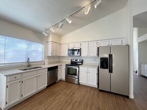 7504 W Jenan Dr in Peoria, AZ - Building Photo - Building Photo