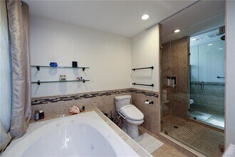 16513 Moorpark St in Los Angeles, CA - Building Photo - Building Photo