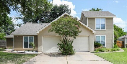 1302 Danbury Square in Austin, TX - Building Photo - Building Photo