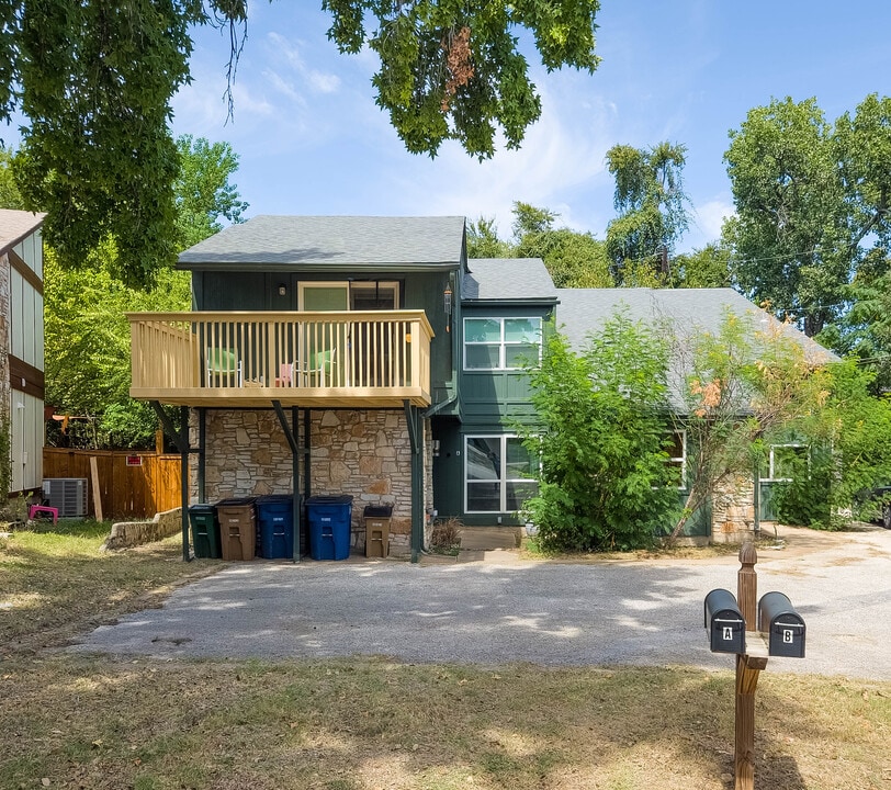 2702 Mulford Cv, Unit A in Austin, TX - Building Photo