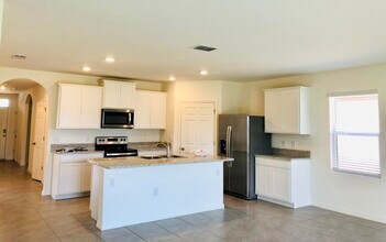 2173 Farmhouse Rd SE in Palm Bay, FL - Building Photo - Building Photo