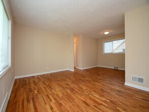 3903 Cass St, Unit #1 in Omaha, NE - Building Photo - Building Photo