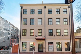 224 Church St-Unit -405 in Philadelphia, PA - Foto de edificio - Building Photo