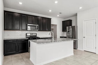 105 Otella St in Georgetown, TX - Building Photo - Building Photo