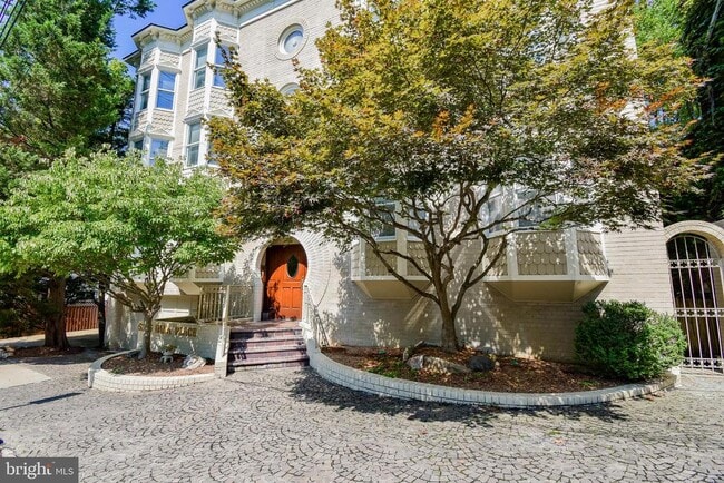 property at 5305 Dana Pl NW