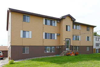 Monticello Manor in Monticello, MN - Foto de edificio - Building Photo