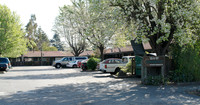 Roseland Apartments in Santa Rosa, CA - Building Photo - Building Photo