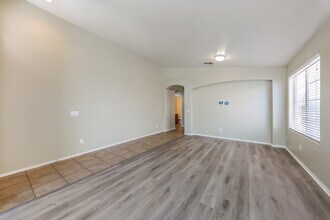 11402 W Davis Ln in Avondale, AZ - Building Photo - Building Photo