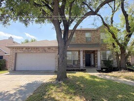 104 Westbrook Dr in Arlington, TX - Building Photo