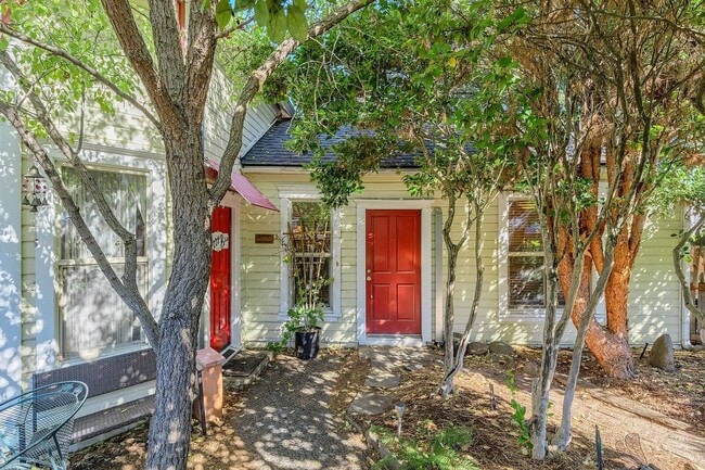 property at 508 N Main St