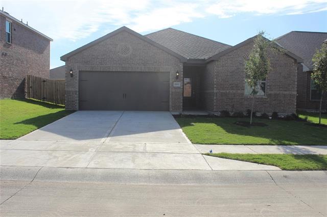 2102 Barrow St in Princeton, TX - Building Photo