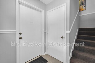 111 E Mell St in Pooler, GA - Building Photo