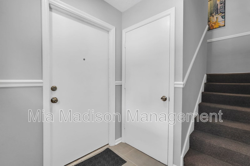111 E Mell St in Pooler, GA - Building Photo