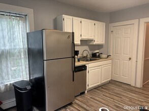 204 Banks St, Unit 1 in Cambridge, MA - Building Photo - Building Photo