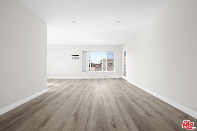 8336 Blackburn Ave in Los Angeles, CA - Building Photo - Building Photo