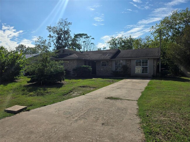 11915 Hay Meadow Ln in Houston, TX - Building Photo - Building Photo