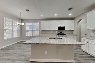 17262 Lafayette Hollow Ln in Humble, TX - Foto de edificio - Building Photo